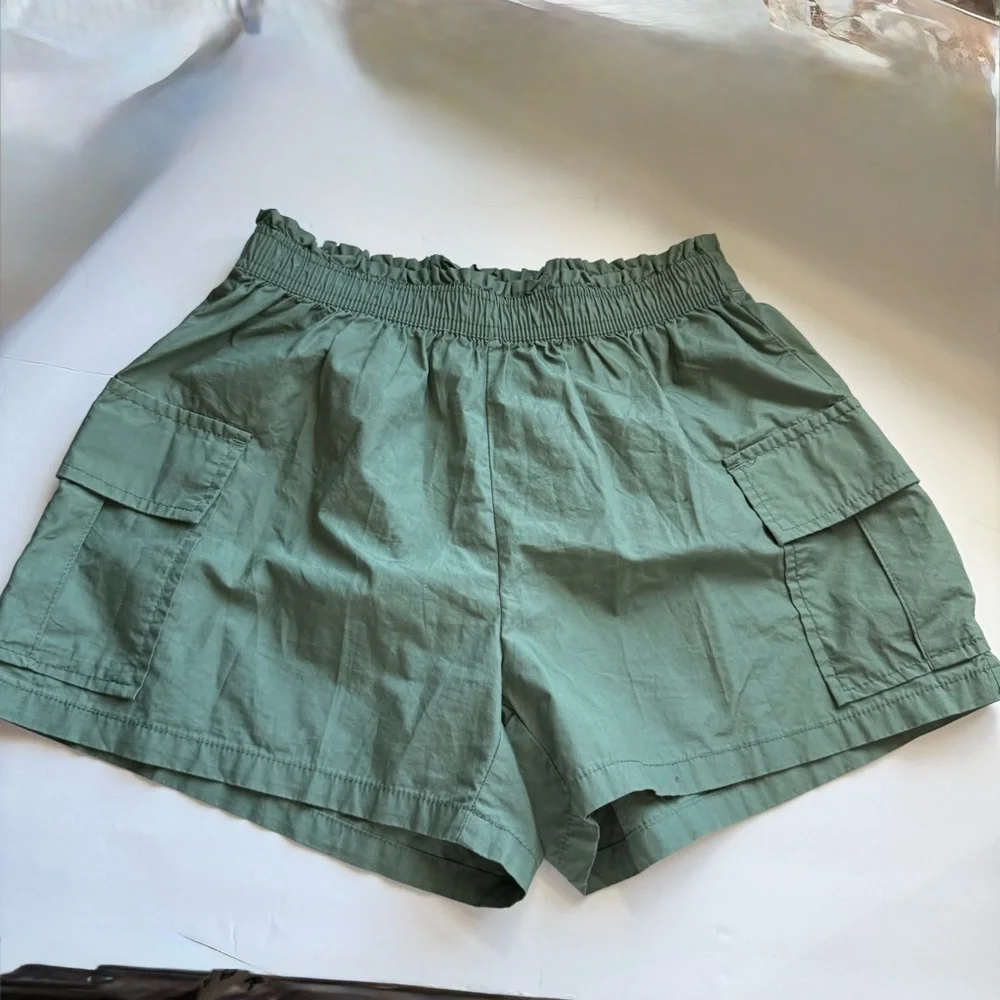 GAP Kids Dark Forest Green Cargo Shorts Size 12 -XL Unisex Outdoor Active Casual